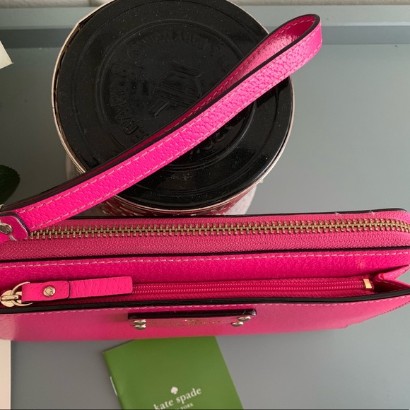❌SOLD❌ Kate Spade Layton Wellesley Wristlet Wallet - Picture 2 of 8